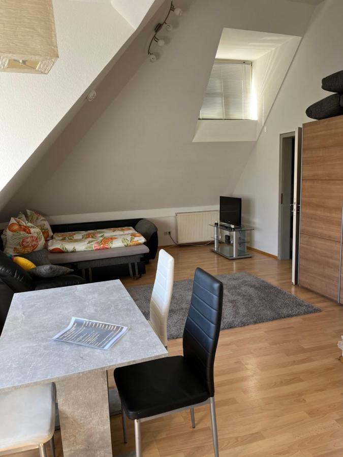 Zimmer Zum Vermieten Direkt An Der Donau Und Am Schloss Neuburg an Der Donau Εξωτερικό φωτογραφία